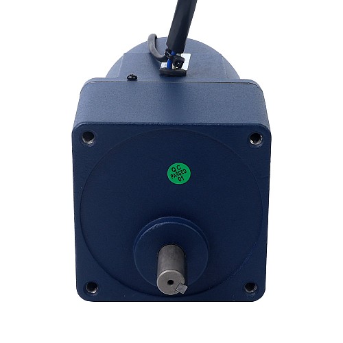 Fase única 220VAC 40W 50Hz Brida 90mm Relación de transmisión 20:1 Motor de inducción de CA con caja de cambios rectos 40W 220VAC 50Hz 4,5-67,5RPM 4,29Nm(607,51oz.in) Brida 90mm Motor de velocidad variable de CA monofásico con caja de cambios rectos - 5IK40RGN-C/5GN20K | StepperOnline