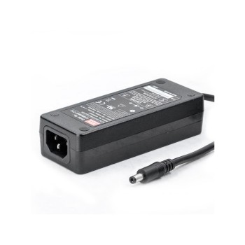 GSM60A07-P1J MEANWELL 45W 7.5.5VDC 6A 115/230VACAC-DCAdaptador médicoVerde confiable