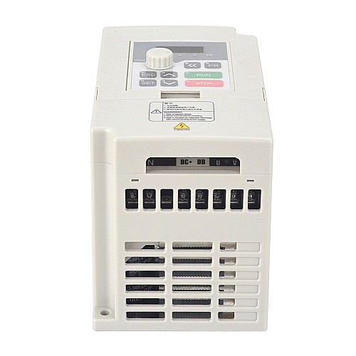 STEPPERONLINE VFD 2.2KW 3HP 20A 110V Inversor de motor de accionamiento de frecuencia variable STEPPERONLINE VFD 2.2KW 3HP 20A 110V Inversor de motor de accionamiento de frecuencia variable